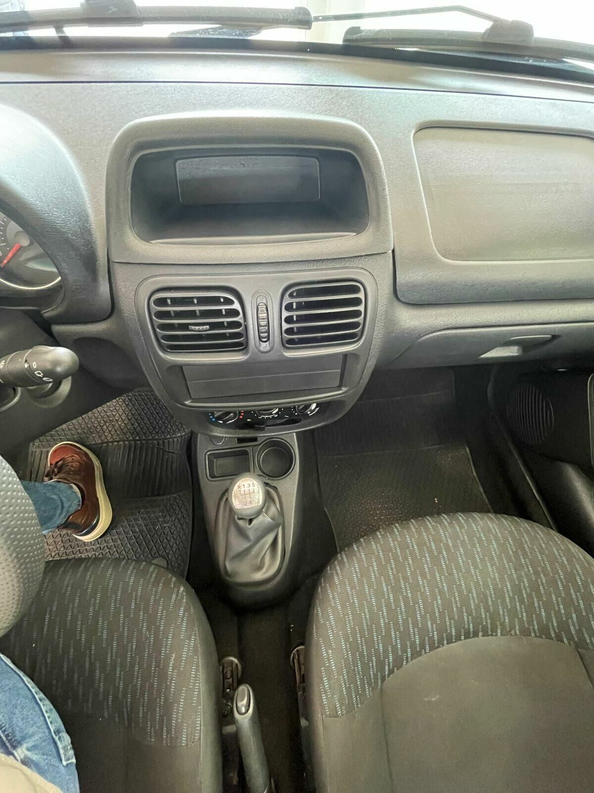 Imagem do veículo  RENAULT CLIO 1.0